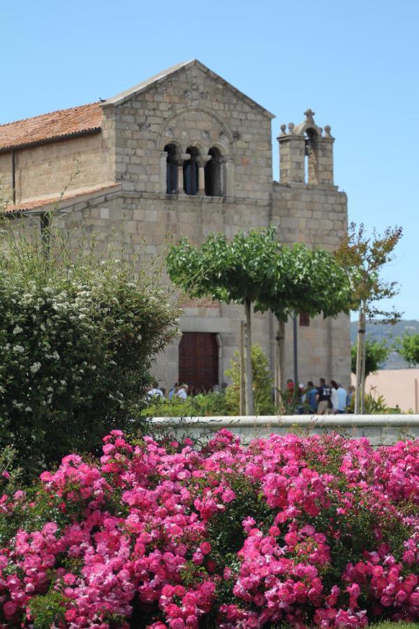 Back To The Past Apartamento Olbia Exterior foto